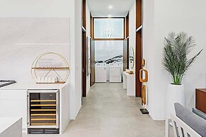 Family Oceanside Vacation Villa Hotel Amenities v8