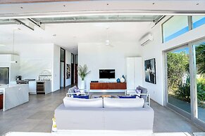 Family Oceanside Vacation Villa Hotel Amenities v8