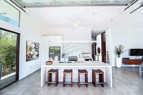 Family Oceanside Vacation Villa Hotel Amenities v8