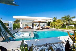 Family Oceanside Vacation Villa Hotel Amenities v8