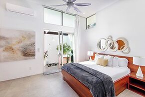 New Seaside Vacation Villa With Hotel Amenities v9