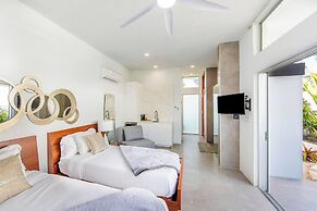 New Seaside Vacation Villa With Hotel Amenities v9