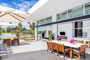 Oceanside Vacation Villa With Hotel Amenities v10