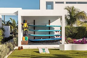 Oceanside Vacation Villa With Hotel Amenities v10