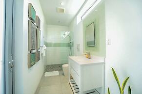 Vacation Villa, Oceanview and Hotel Amenities v1