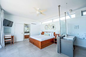 Vacation Villa, Oceanview and Hotel Amenities v1