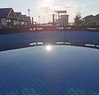 Cozy Cottage in Family Holiday Resort, Jezierzany