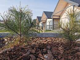 Cozy Cottage in Family Holiday Resort, Jezierzany