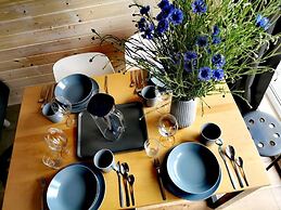 Cozy Cottage in Family Holiday Resort, Jezierzany