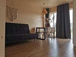 Cozy Cottage in Family Holiday Resort, Jezierzany