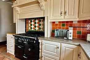 Summer Sale! Beakstown House Luxurious 5-bed Villa