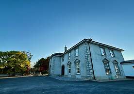 Summer Sale! Beakstown House Luxurious 5-bed Villa