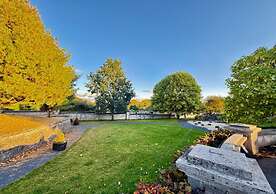 Summer Sale! Beakstown House Luxurious 5-bed Villa