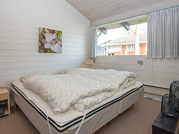 6 Person Holiday Home in Aabenraa-by Traum