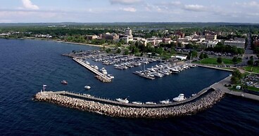 Sunset Retreat Private Family Home 843N