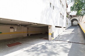 Casa Jardim. Ar e garagem