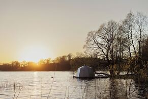 Yggdrasil Igloo Water Huts Skåne