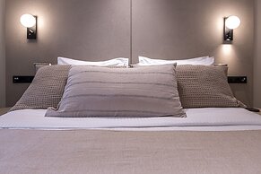 Phaedrus Living: Athens Luxury Residences Champagne