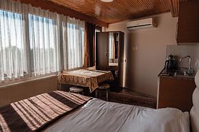 Green Life Apart Hotel