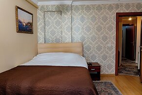 Green Life Apart Hotel