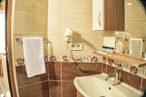 Green Life Apart Hotel