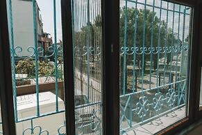 Green Life Apart Hotel