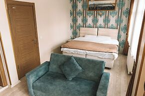 Green Life Apart Hotel