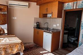 Green Life Apart Hotel