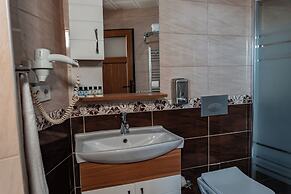 Green Life Apart Hotel