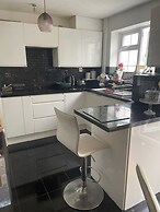Cardiff 3bed House-freeparking-15minwalktostadium