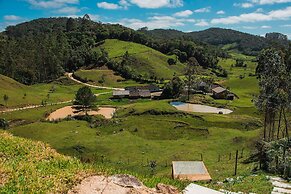 Prana Chalé com Hidromassagem na Serra