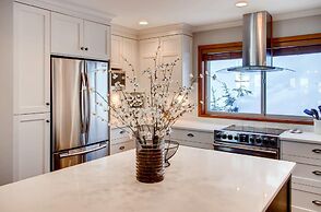 385 Moonshine Crescent by Okanagan Premier