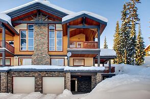 385 Moonshine Crescent by Okanagan Premier