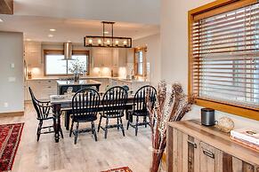 385 Moonshine Crescent by Okanagan Premier