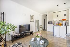 Warsaw City Center Apartment