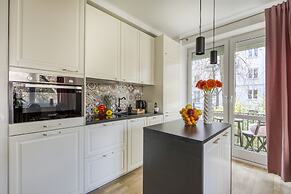 Warsaw City Center Apartment
