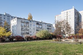 Warsaw City Center Apartment