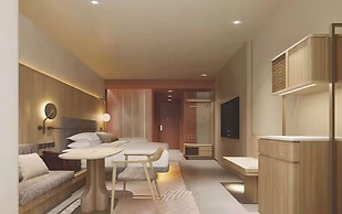 Kromo Bangkok, Curio Collection By Hilton