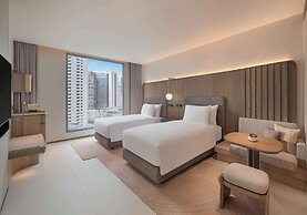 Kromo Bangkok, Curio Collection By Hilton
