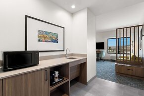 Hampton Inn & Suites Corona, Ca