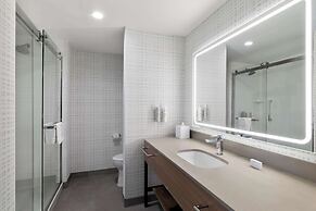 Hampton Inn & Suites Corona, Ca