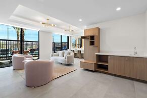 Hampton Inn & Suites Corona, Ca