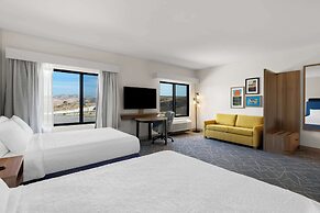 Hampton Inn & Suites Corona, Ca