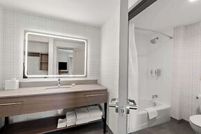 Hampton Inn & Suites Corona, Ca