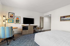 Hampton Inn & Suites Corona, Ca