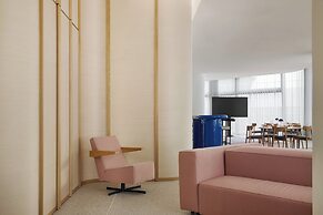 Kimpton Main Frankfurt by IHG