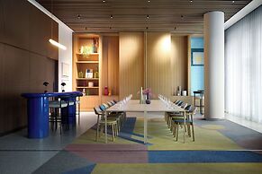 Kimpton Main Frankfurt by IHG