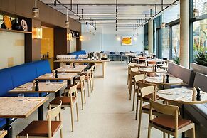 Kimpton Main Frankfurt by IHG