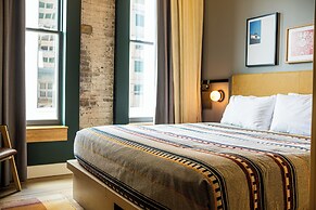 Moxy Cincinnati Downtown