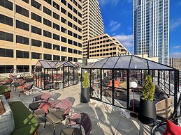 Moxy Cincinnati Downtown